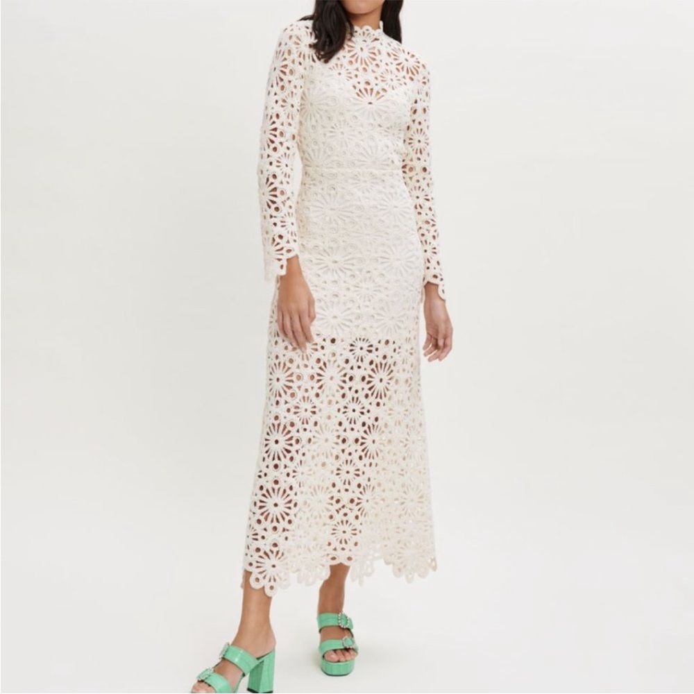Adorable white/cream Maje dress size FR36/EU36 fits like a 2/4